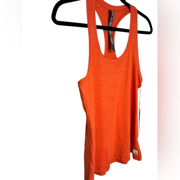 NEW Vuori Lux Performance Tank in Grapefruit Heater Size Small Stretch Active - Picture 3 of 9